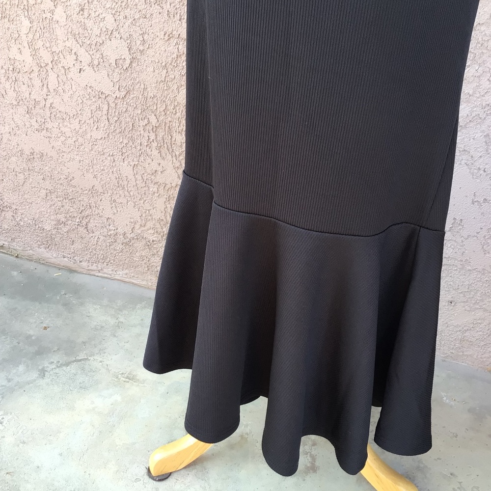 Black Mermaid Silhouette Skirt - Picture 6 of 6